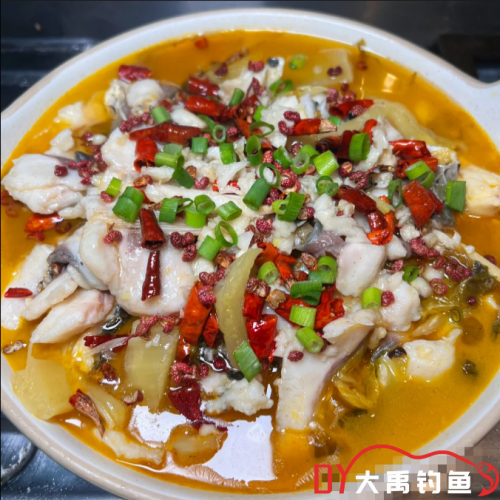 钓回来的草鱼别只会红烧！试试这个酸菜鱼，全家夸你是大厨